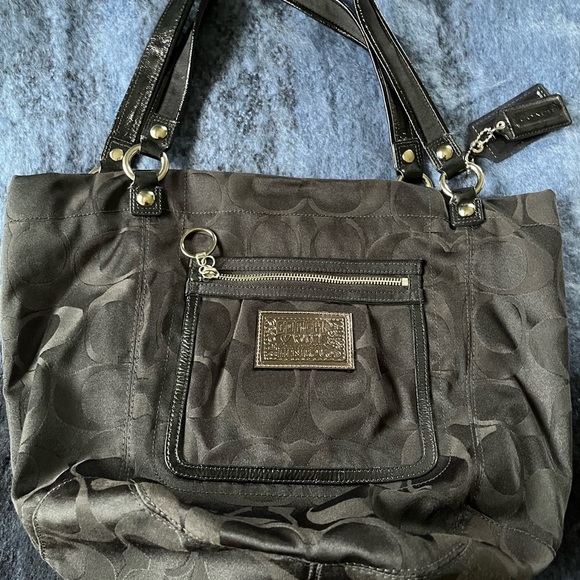 Coach Poppy black fabric tote bag. Excellent condition!❣️ - Picture 11 of 11